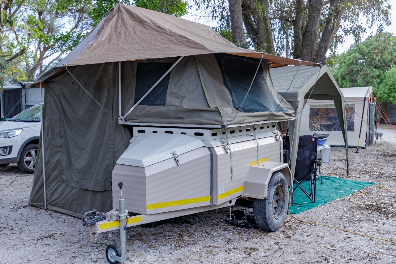 Caravan Hire Brackenfell Camp Master Town Country 210 Kampi co za caravan-hire-brackenfell-camp-master-town-country-210-kampi-co-za